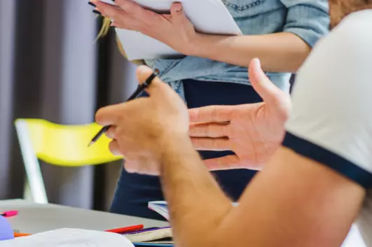 Une pédagogie structurée et des parcours clés en main pour un apprentissage optimal.