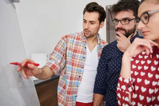 Former les formateurs à l’utilisation de nos outils : maîtriser les technologies pédagogiques pour une formation efficace.